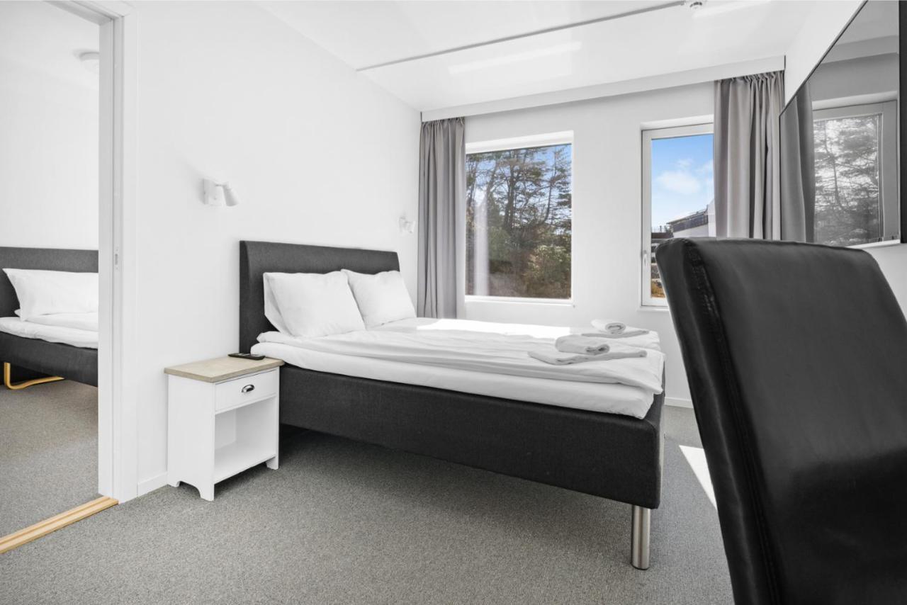 Kinn Hotell Floro Exterior photo
